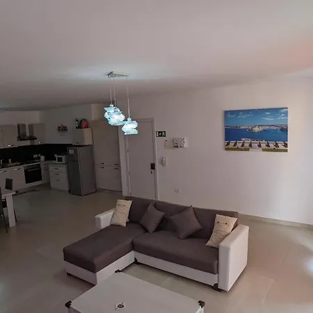 Paradise Daire Għajnsielem