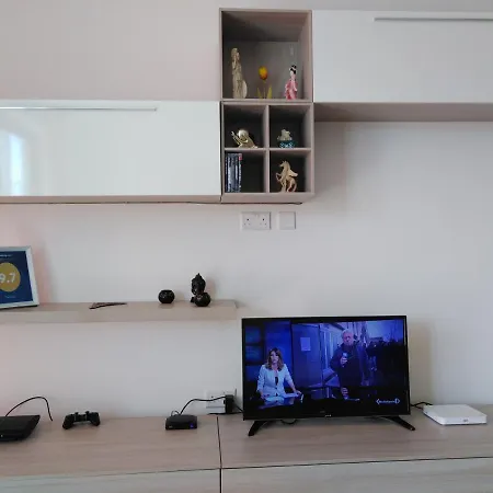 Apartment Paradise Ghajnsielem