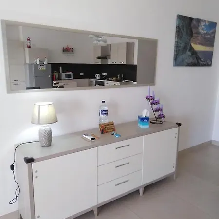 Paradise Apartment Ghajnsielem