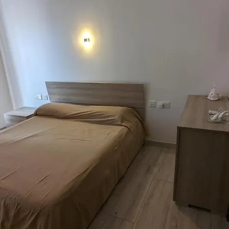 아파트 Paradise Għajnsielem