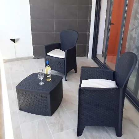 Paradise Apartment *