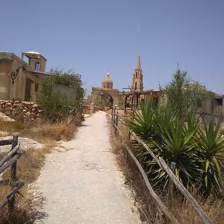 Paradise 아파트 Għajnsielem