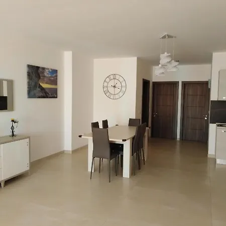 Apartment Paradise Ghajnsielem
