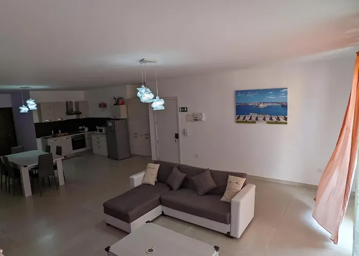 Paradise 아파트 Għajnsielem